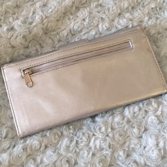 Metallic Silver Rhinestone Belt Buckle Wallet - Picture 3 of 10